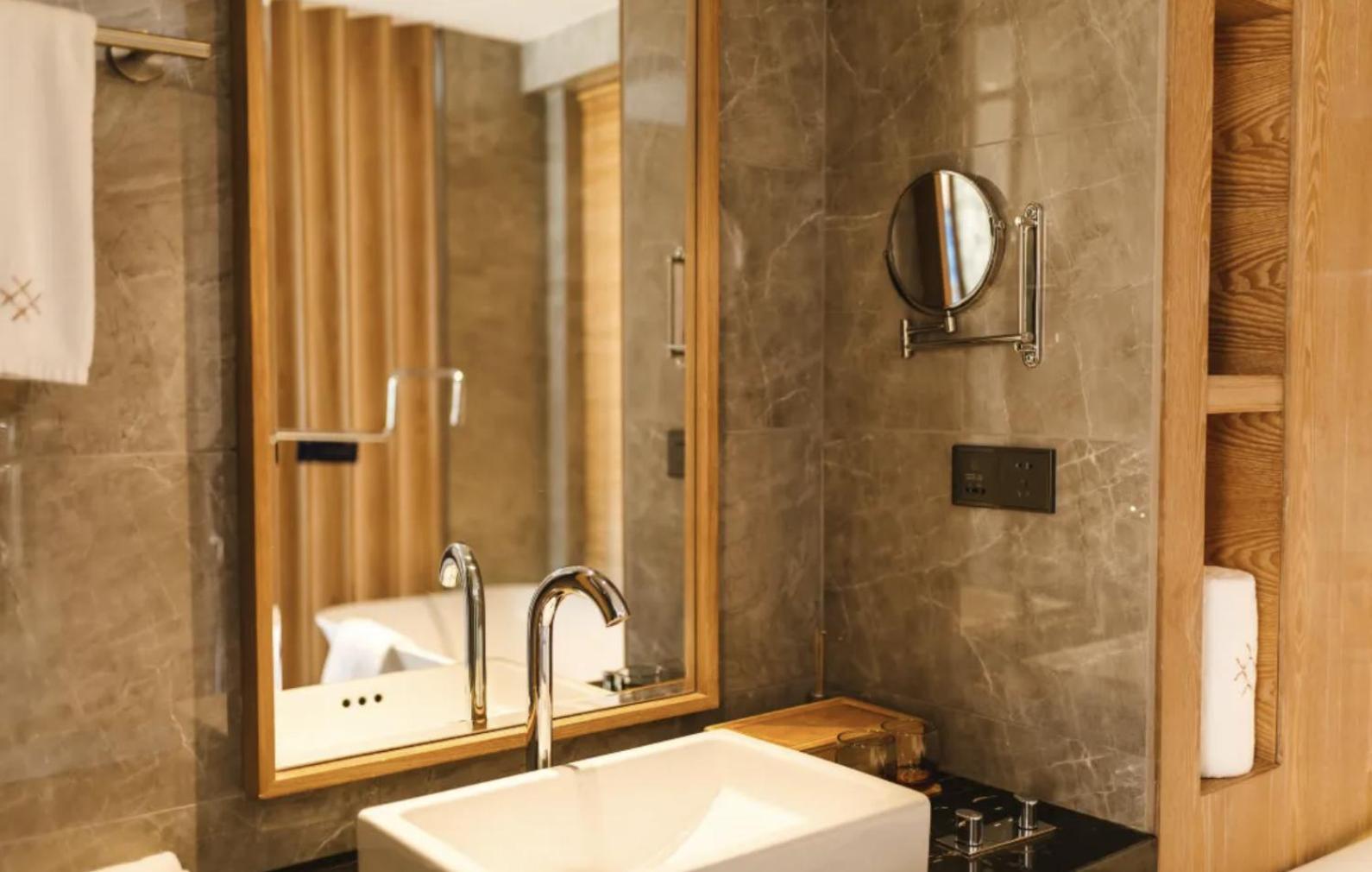 Hong Long Jing Hotel Дали Экстерьер фото