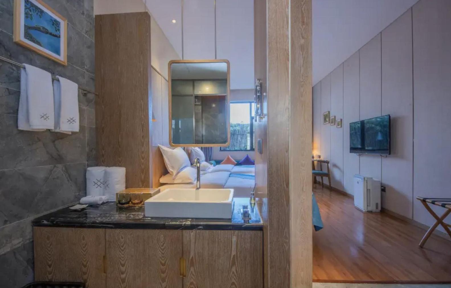 Hong Long Jing Hotel Дали Экстерьер фото